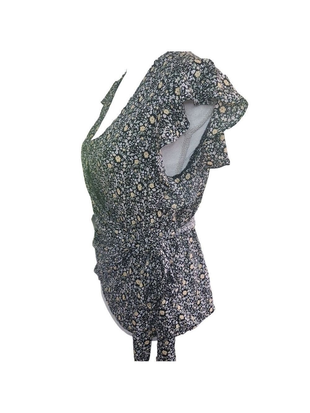 Max Studio Dainty Floral Print Belted Faux Wrap Top Flutter Sleeves Blouse Sz: M - Picture 4 of 13